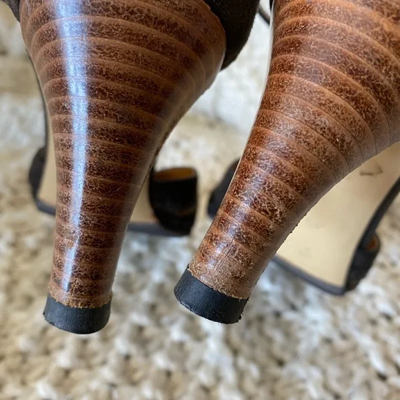 Gorgeous Gucci Heels - Picture 12 of 14